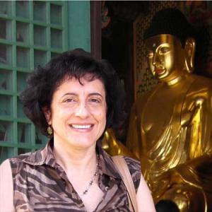 Catherine Nesci headshot